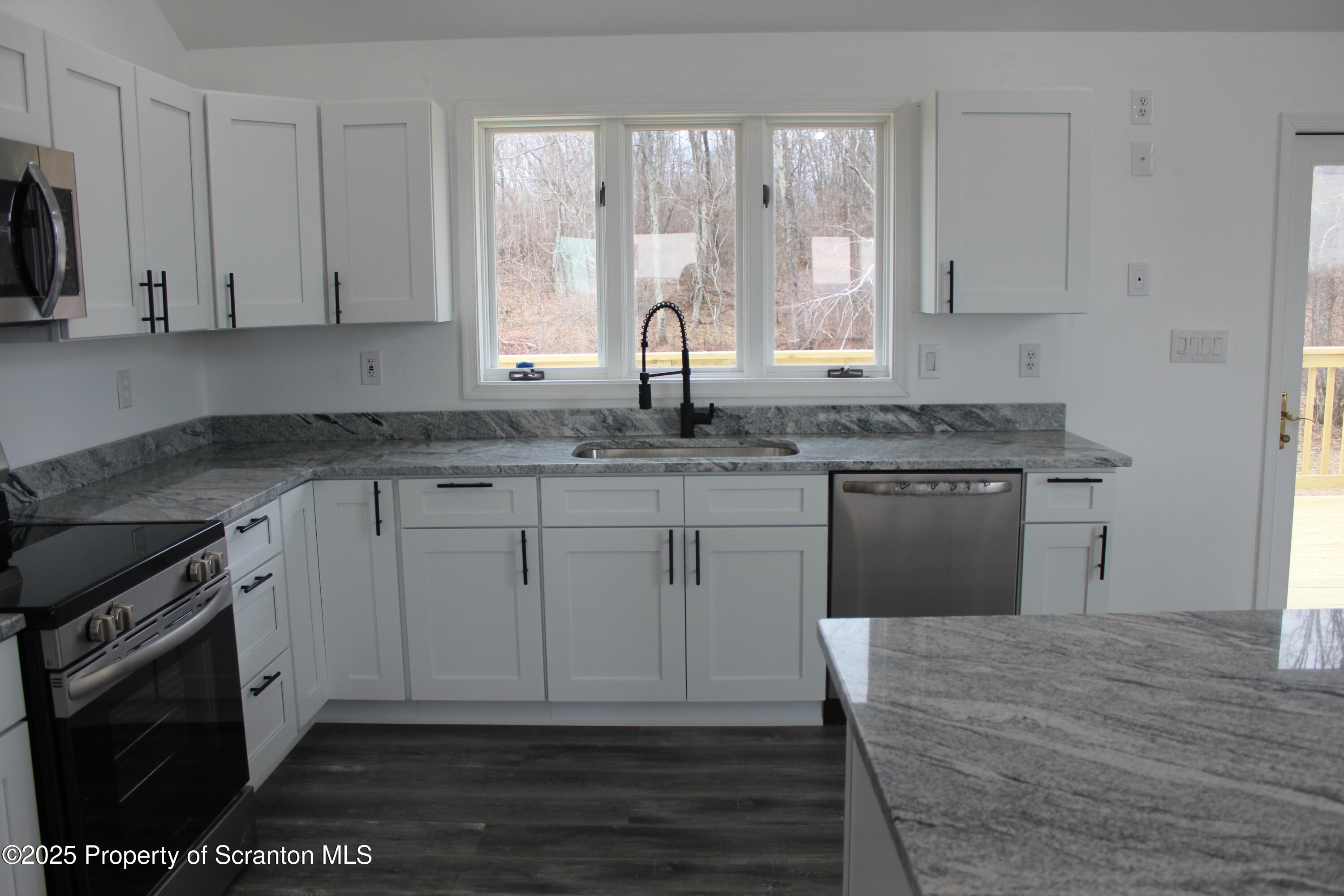 2400 North Lakeview Road Clarks Summit, PA 18411 - Photo 13 of 39 Kitchen