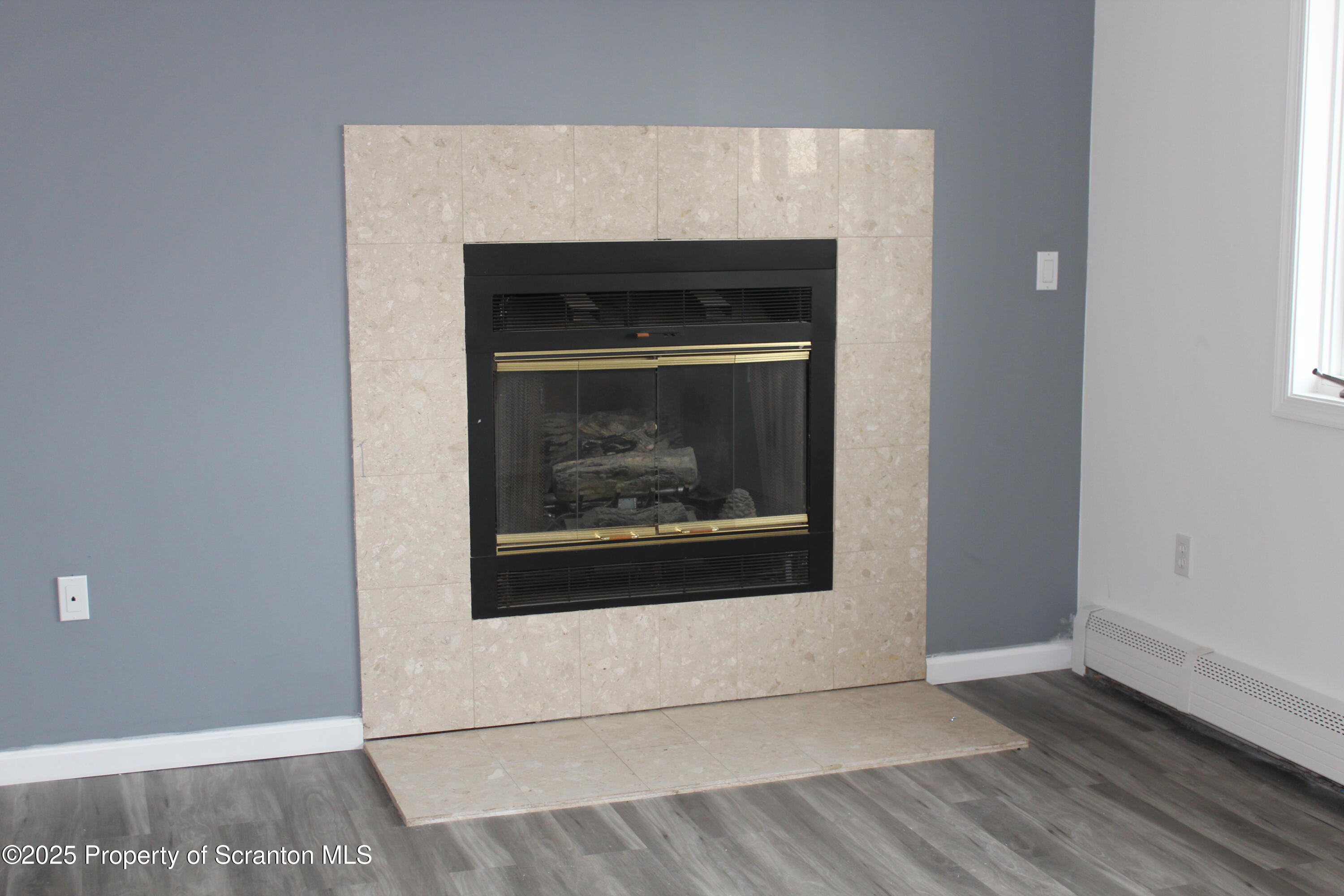 2400 North Lakeview Road Clarks Summit, PA 18411 - Photo 21 of 39 Family Room