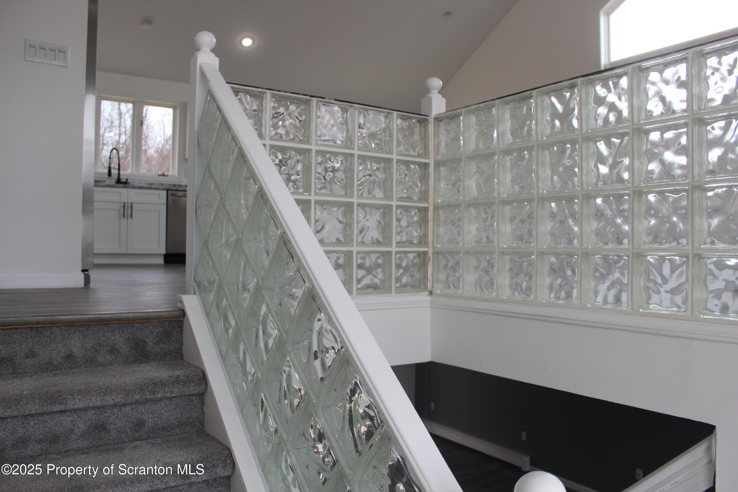 2400 North Lakeview Road Clarks Summit, PA 18411 - Photo 25 of 39 Foyer