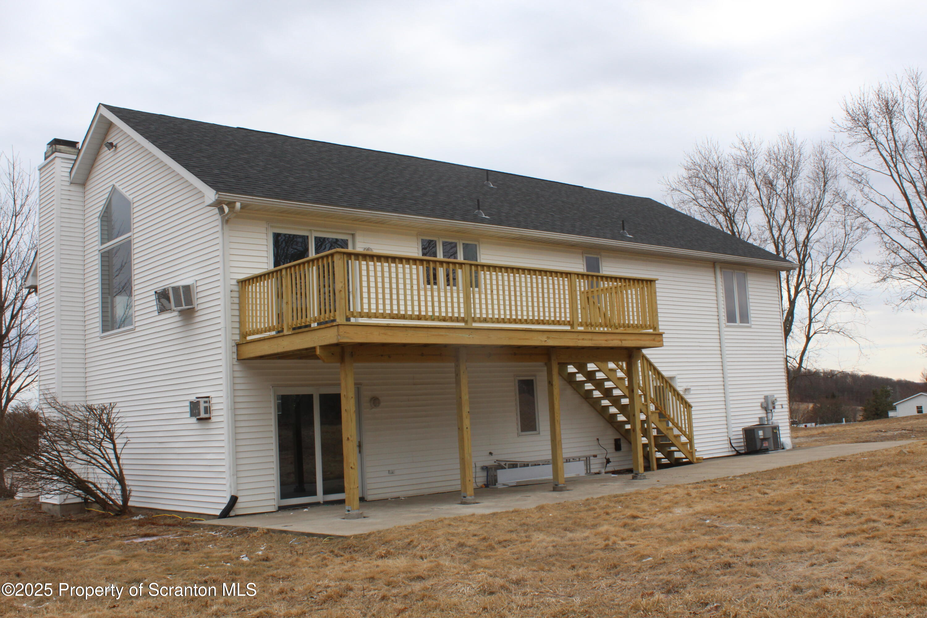 2400 North Lakeview Road Clarks Summit, PA 18411 - Photo 4 of 39 IMG_5788