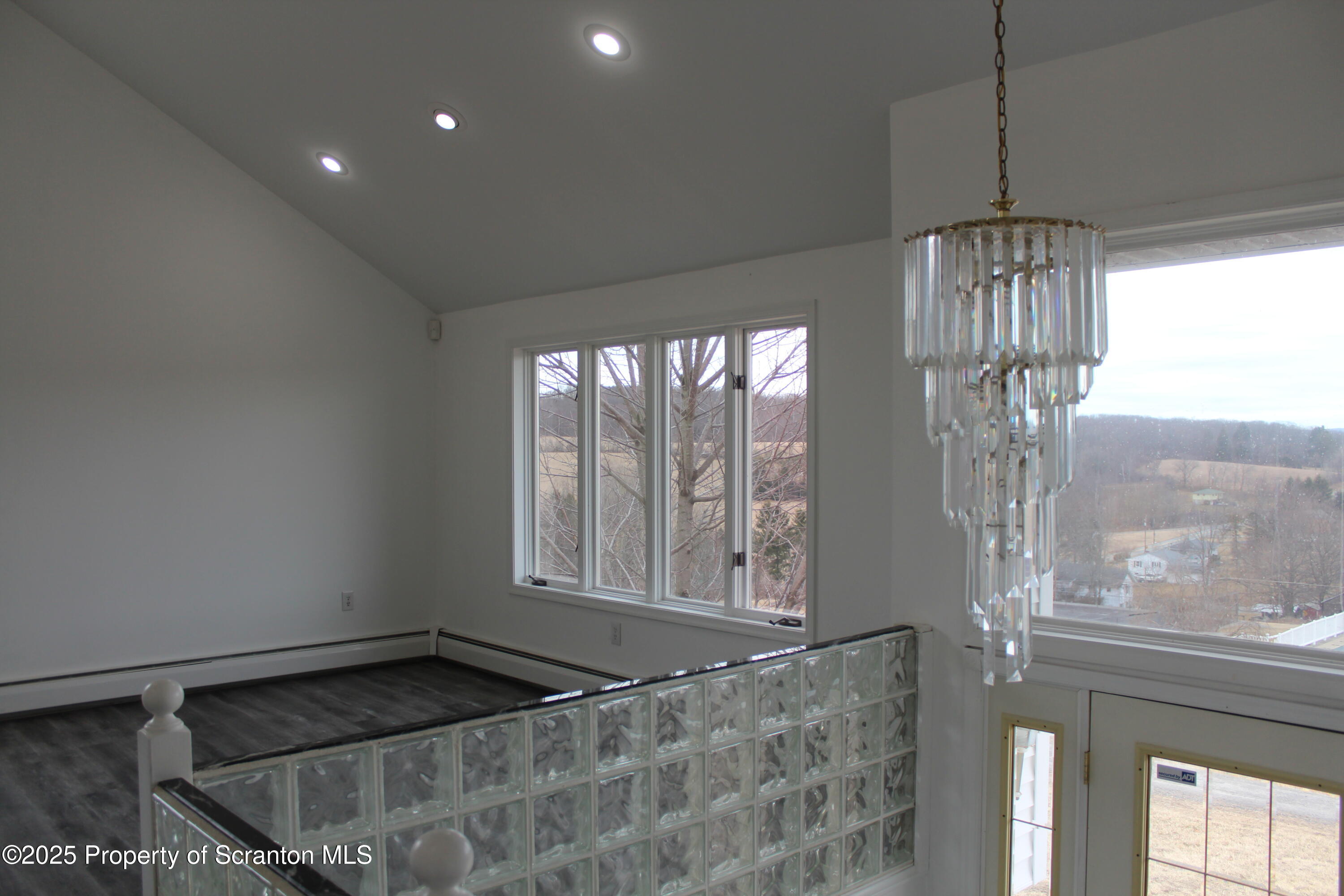 2400 North Lakeview Road Clarks Summit, PA 18411 - Photo 8 of 39 Living Room