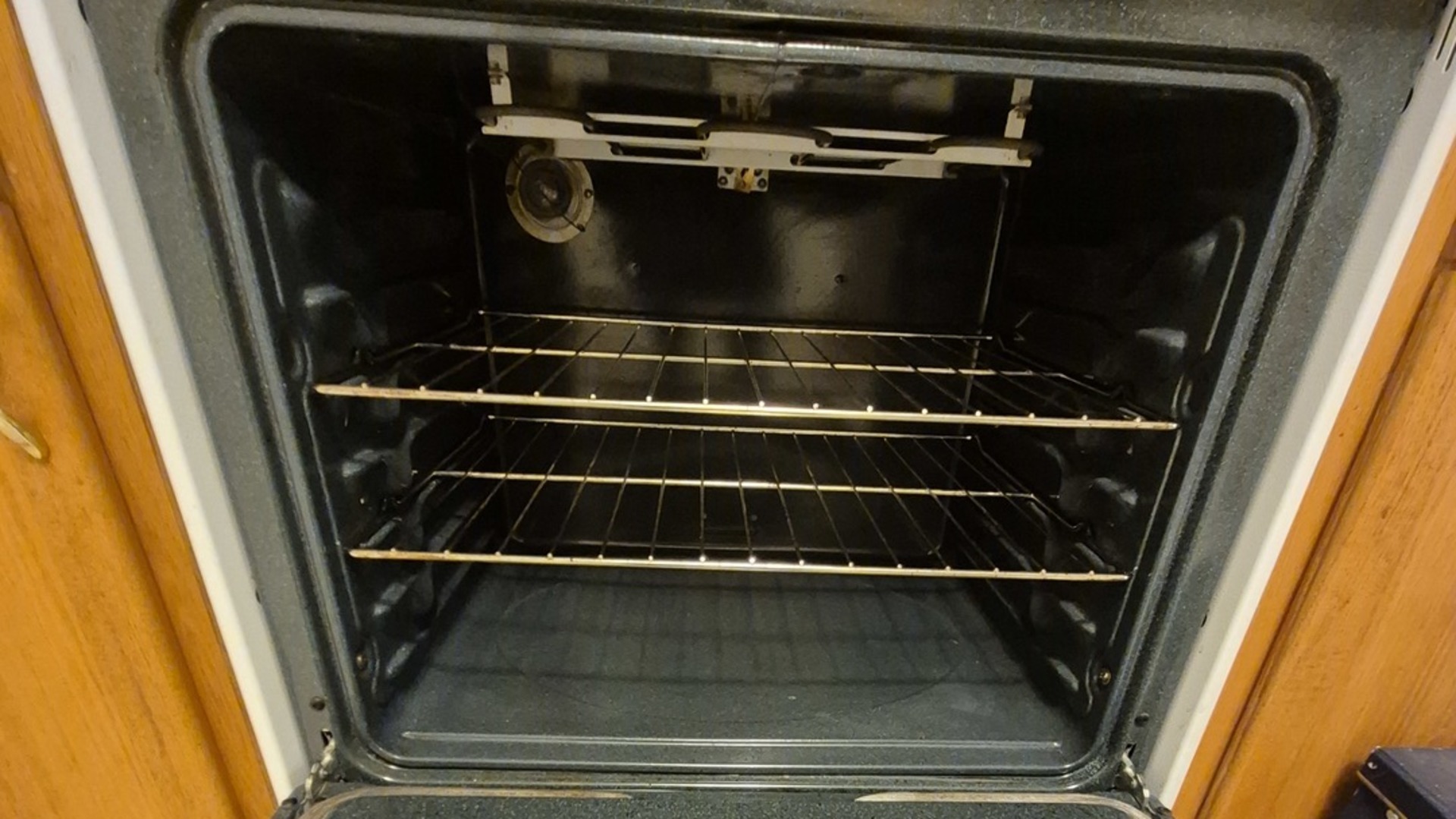 1224 North Irving Avenue Berkeley, IL 60163 - Photo 19 of 25 a close view of water heater