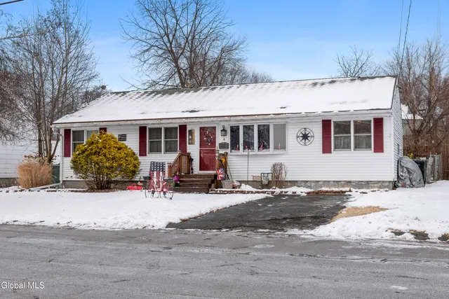 $245,000 | 4 O'neil Street, Troy, NY 12180