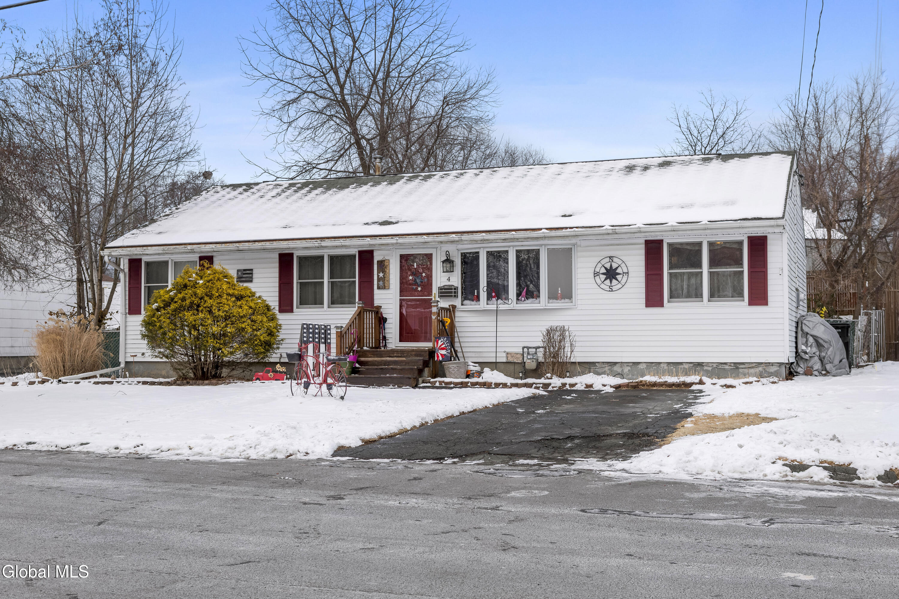 4 O'neil Street Troy, NY 12180 - Photo 2 of 30 2