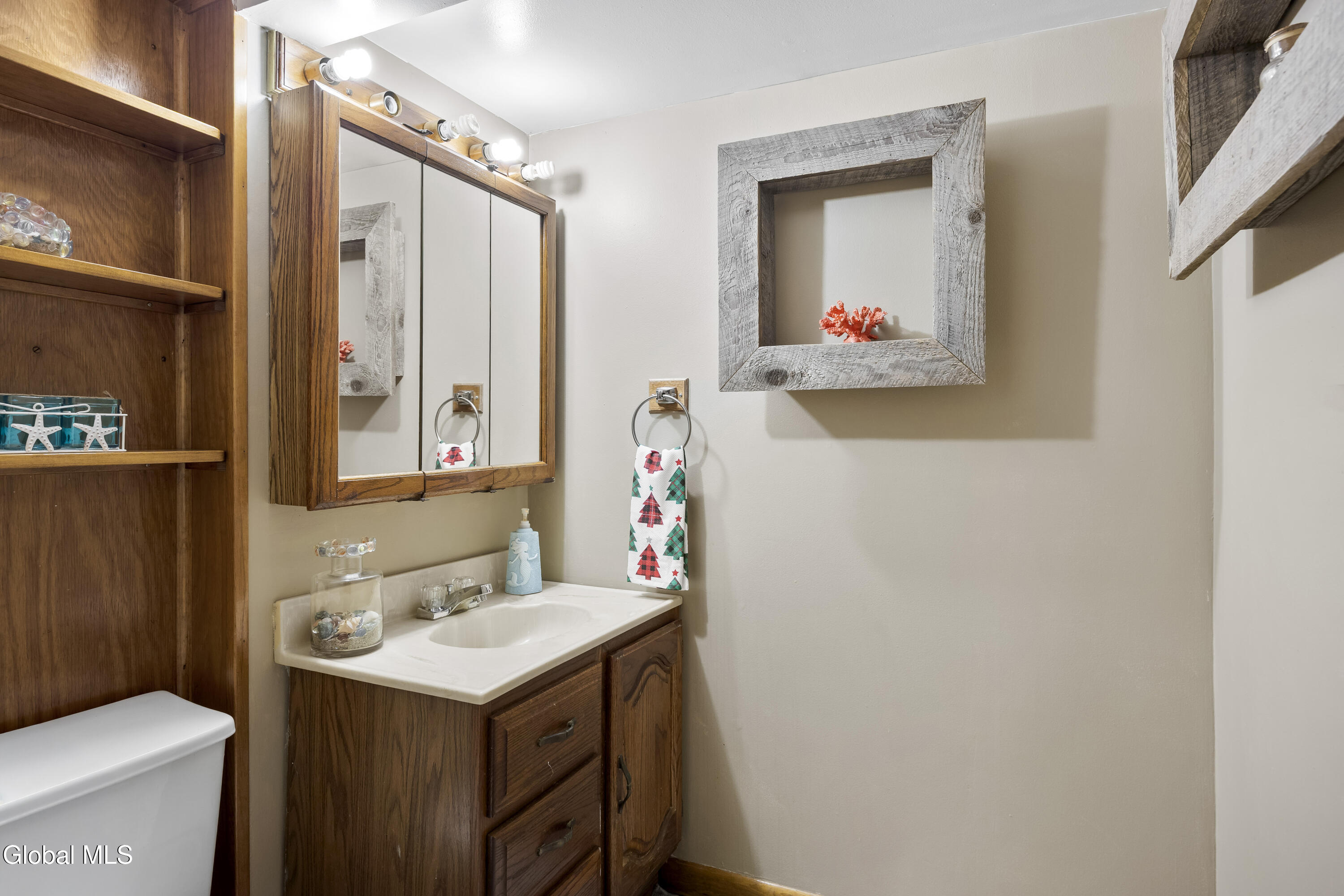 4 O'neil Street Troy, NY 12180 - Photo 23 of 30 22