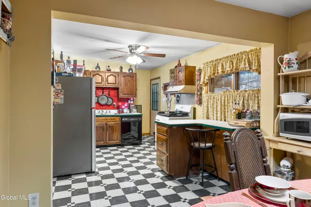 $245,000 | 4 O'neil Street, Troy, NY 12180