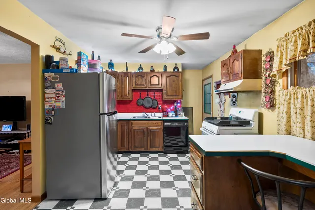 $245,000 | 4 O'neil Street, Troy, NY 12180