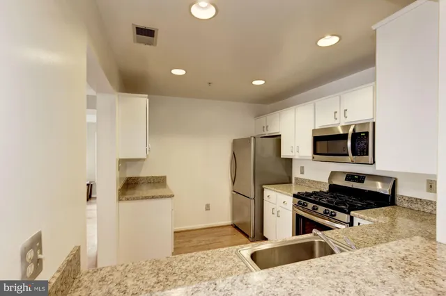 $410,000 | 15307 Diamond Cove Terrace, Unit 6E, Rockville, MD 20850