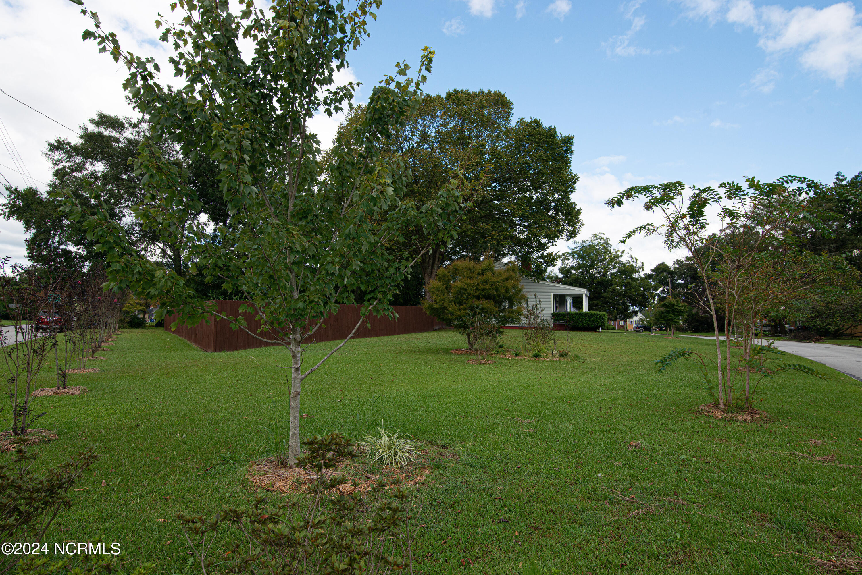 101 Stratford Road Jacksonville, NC 28540 - Photo 7 of 44 DSC_0588
