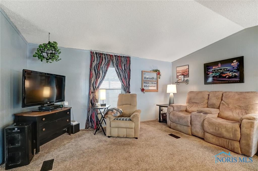 27695 Tracy Road, Unit 520 Walbridge, OH 43465 - Photo 7 of 34 Gallery Image 7
