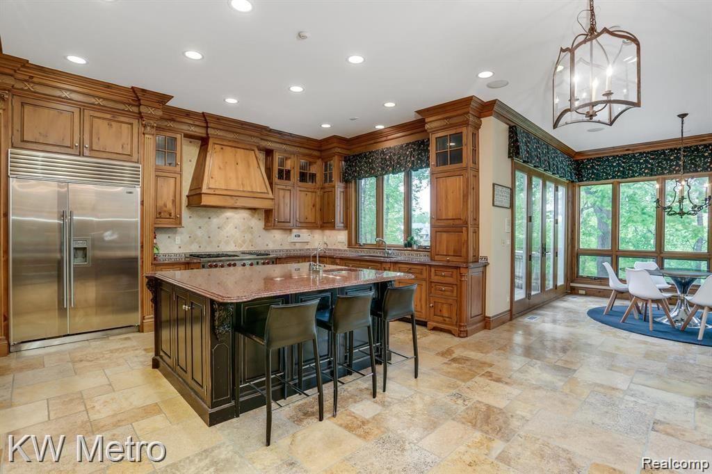 4640 Wind Ridge Court Rochester, MI 48306 - Photo 21 of 59