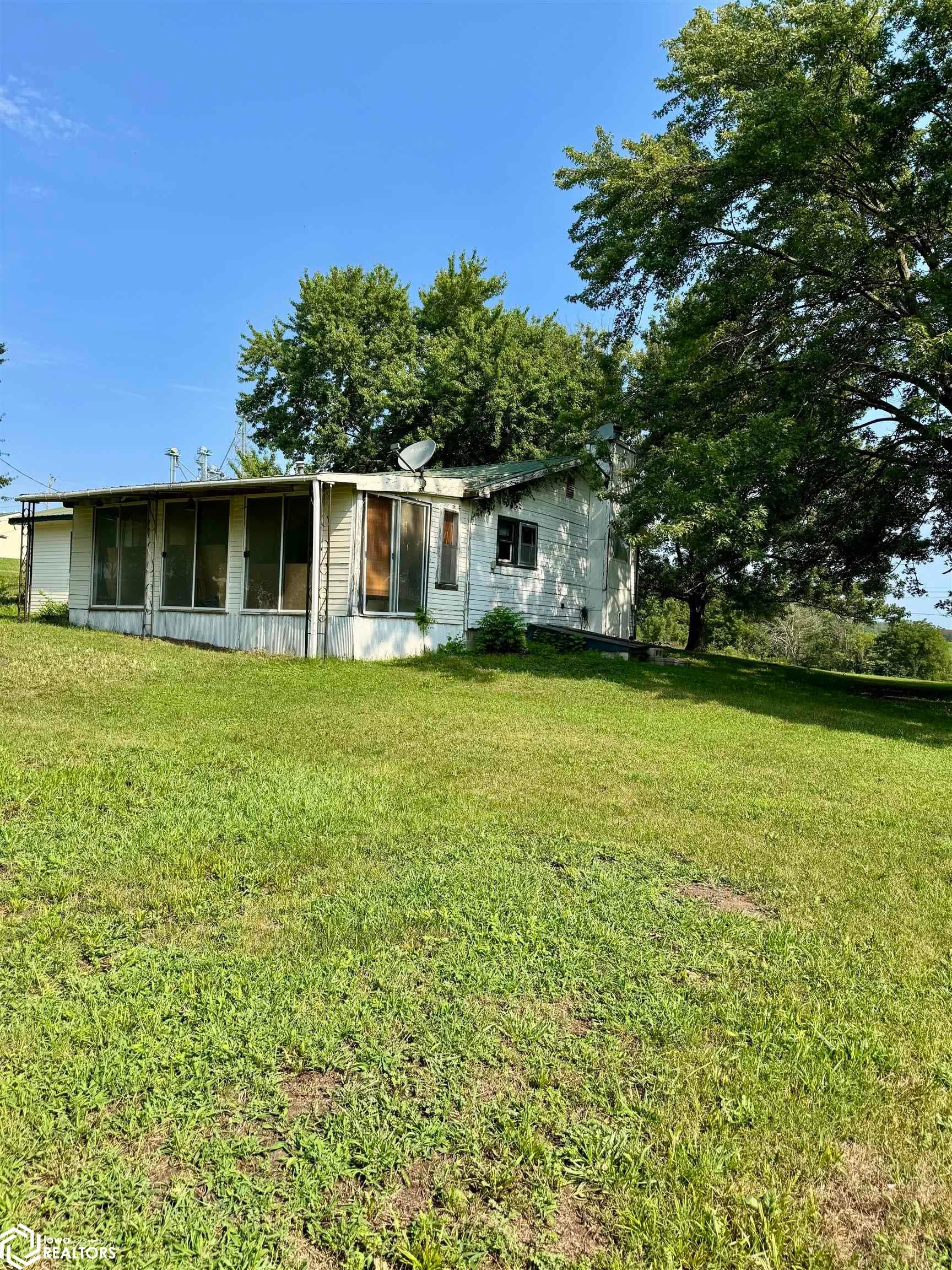208 Sheldon Street Diagonal, IA 50845 - Photo 4 of 12 Gallery Image 4