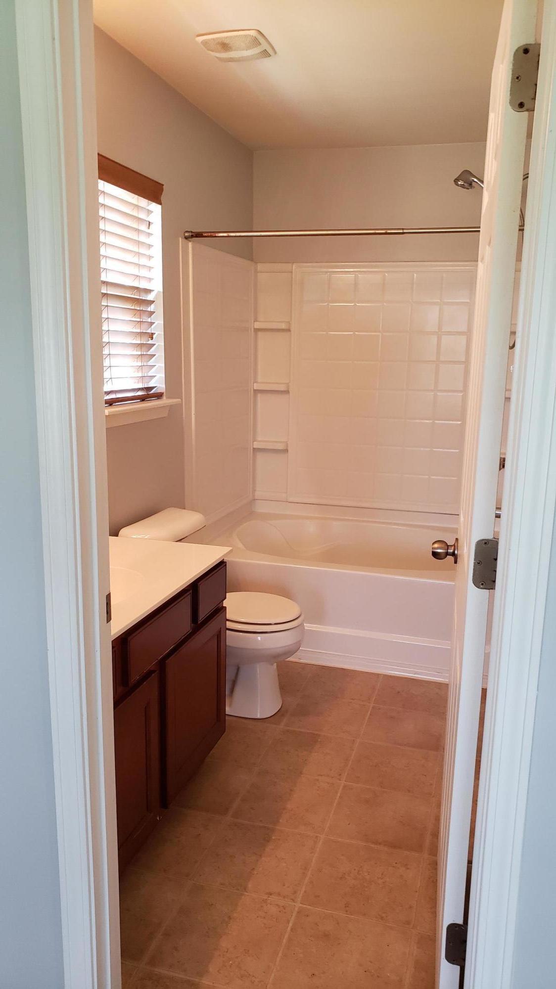 306 Deep River Road Summerville, SC 29486 - Photo 7 of 12 306 Deep River 4