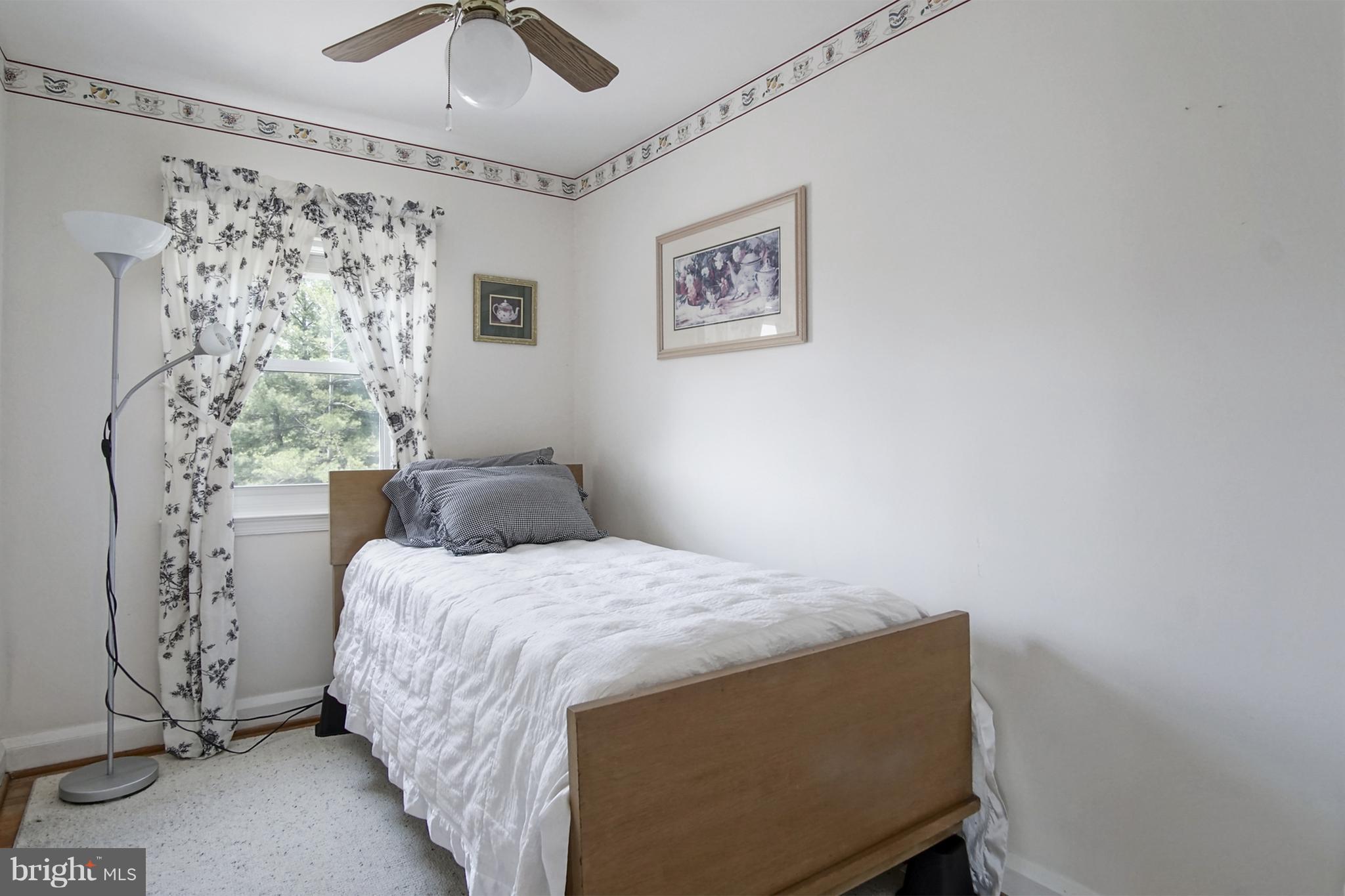 1082 Downton Road Baltimore, MD 21227 - Photo 15 of 26 Bedroom #3