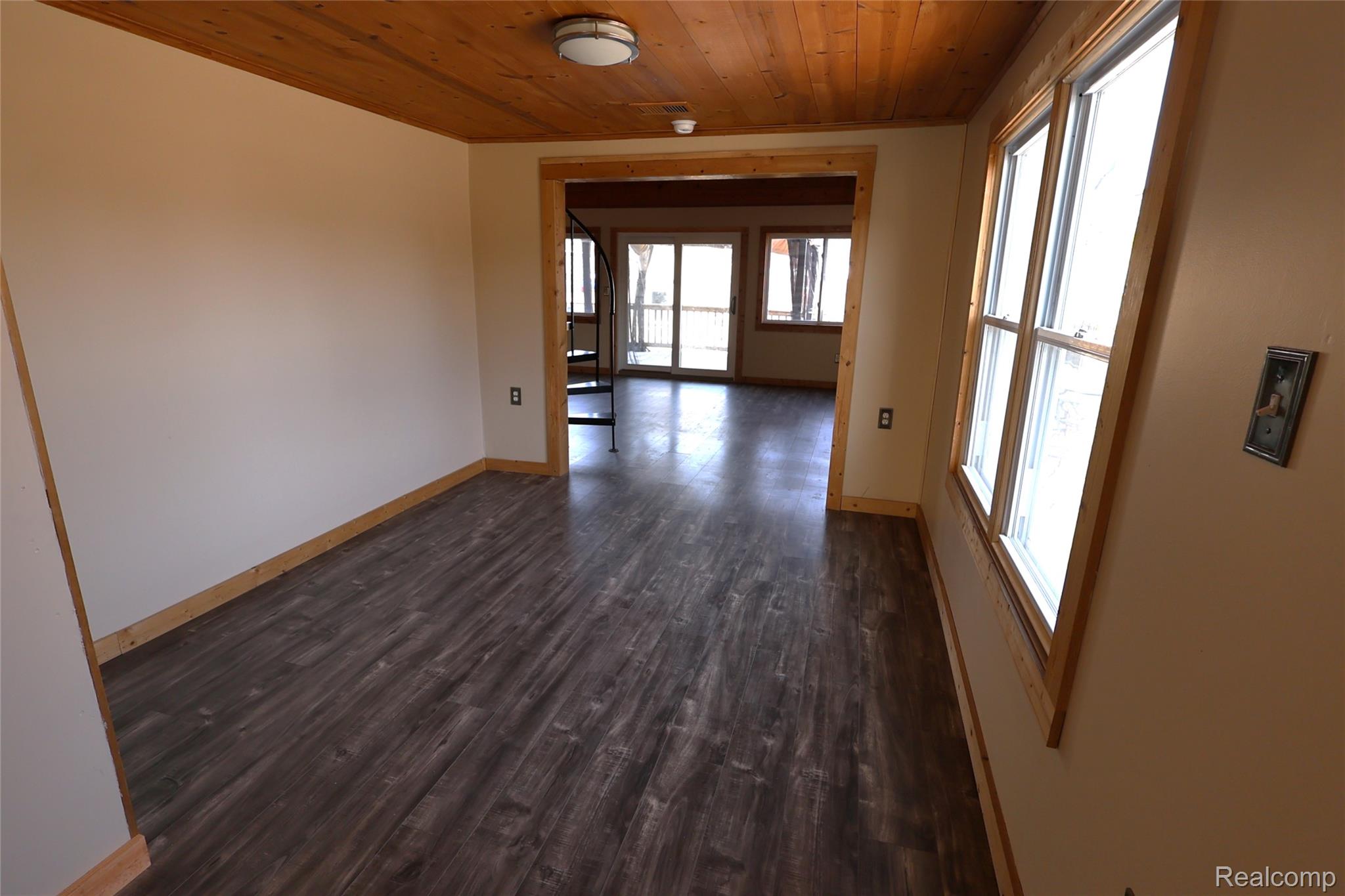 15676 Frazho Road Roseville, MI 48066 - Photo 5 of 20 Dining Room.JPG