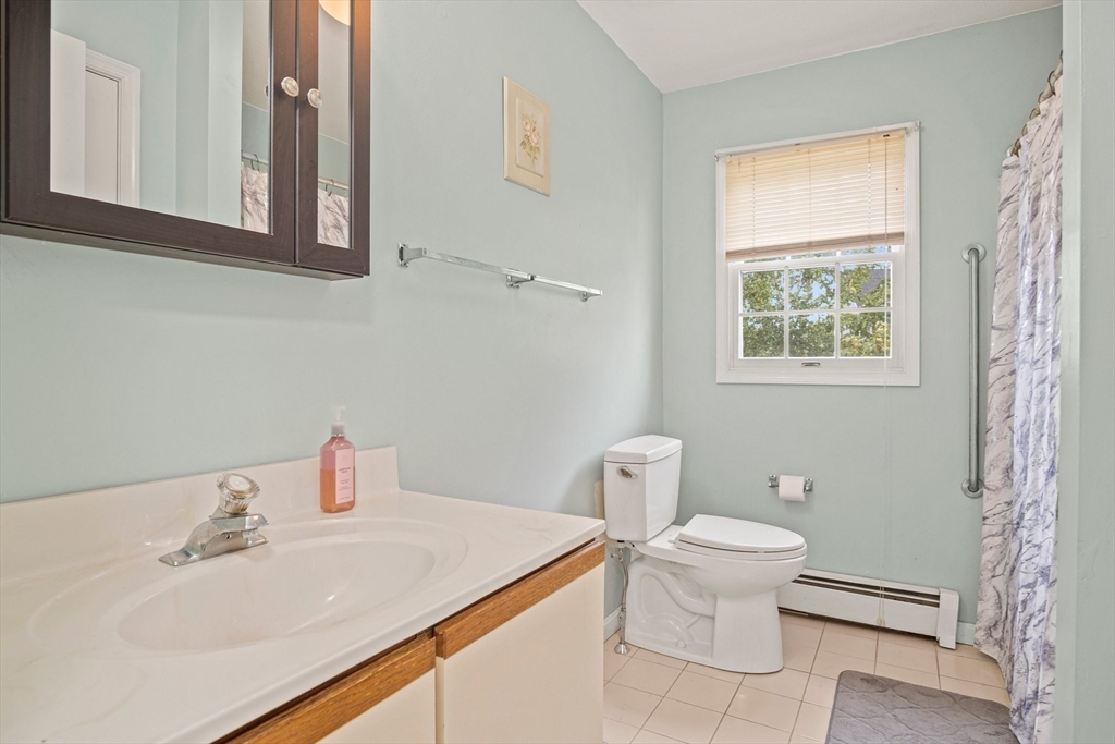 2 Anjo, Unit B Saugus, MA 01906 - Photo 25 of 32