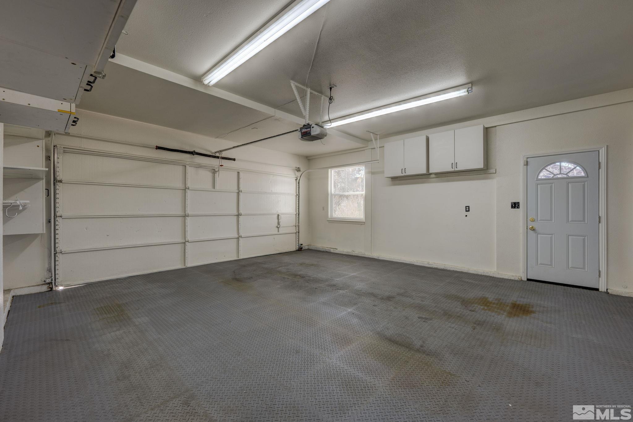 580 Creighton Way Reno, NV 89503 - Photo 20 of 40 a view of a garage