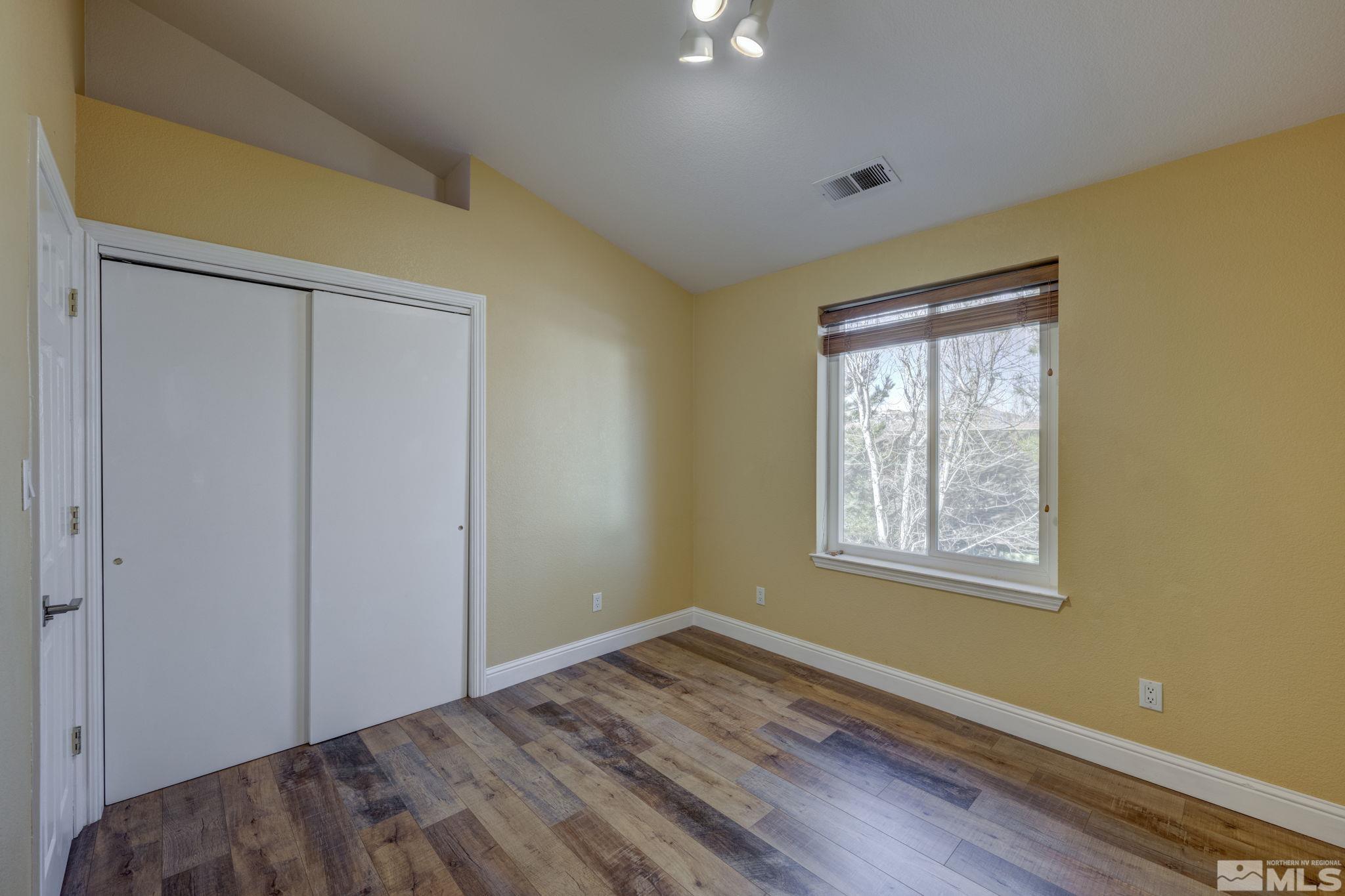 580 Creighton Way Reno, NV 89503 - Photo 25 of 40 a view of an empty room and window