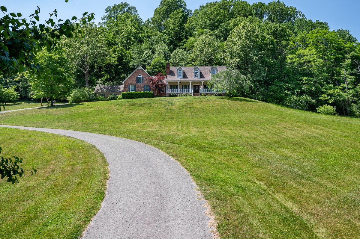 2281 Luster Road Goodlettsville, TN 37072 - Photo 4 of 55 Gallery Image 4