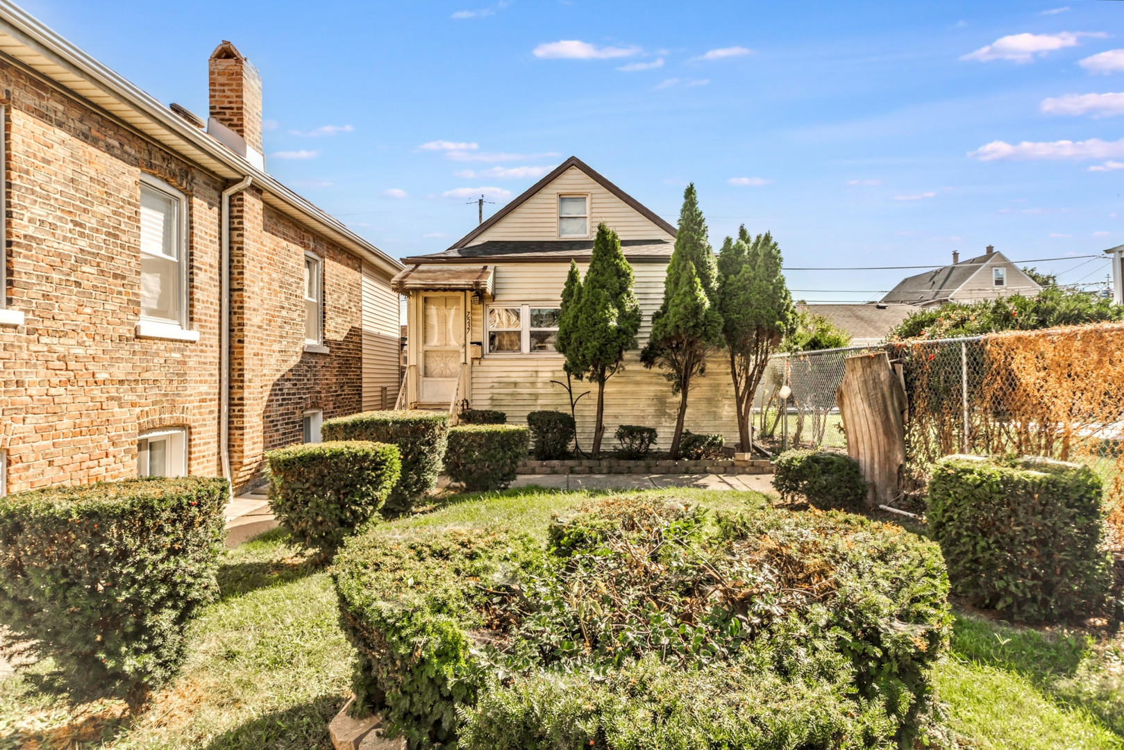 7537 West 61st Street Summit, IL 60501 - Photo 1 of 25