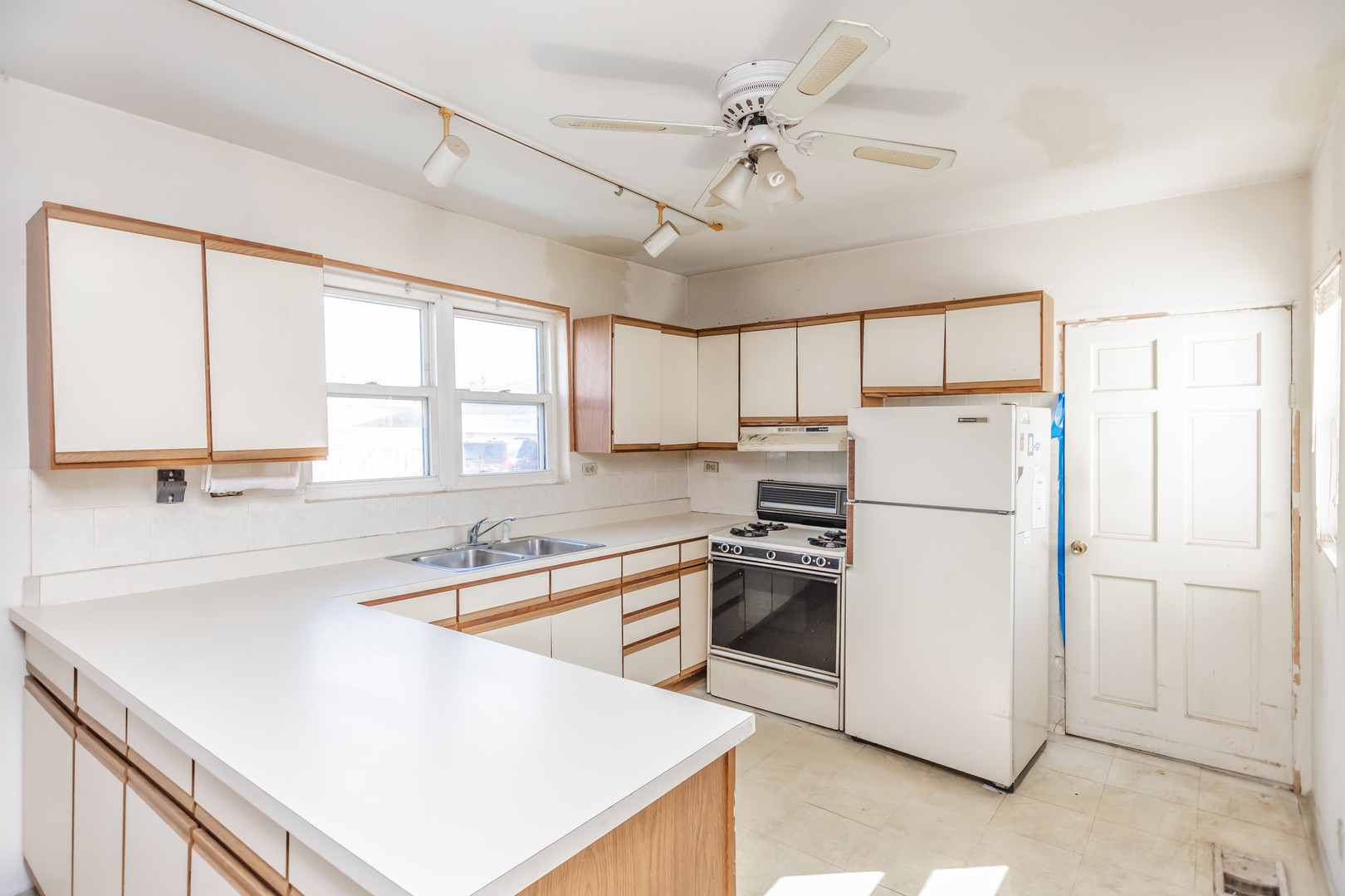 7537 West 61st Street Summit, IL 60501 - Photo 13 of 25