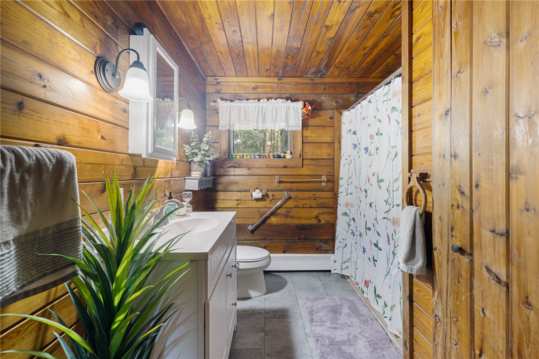 46 Simmons Road Little Compton, RI 02837 - Photo 20 of 50 Full Bath Main House