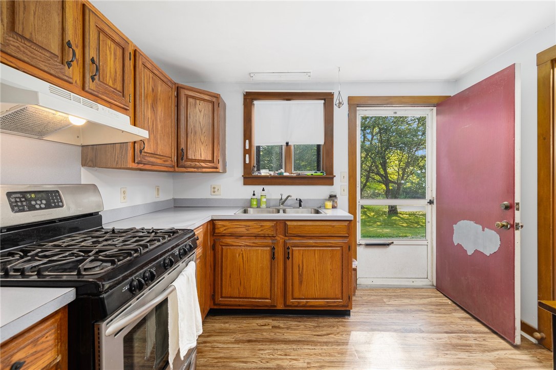 46 Simmons Road Little Compton, RI 02837 - Photo 26 of 50 Kitchen Cottage