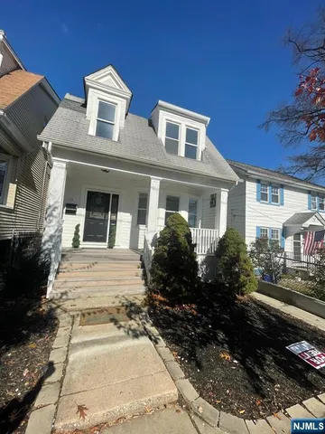$3,200 | 114 Overlook Avenue, Unit 2, Belleville, NJ 07109