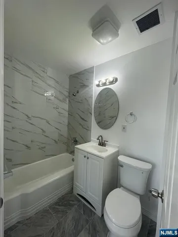 $3,200 | 114 Overlook Avenue, Unit 2, Belleville, NJ 07109