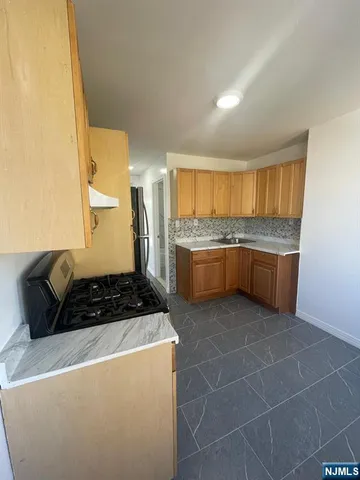 $3,200 | 114 Overlook Avenue, Unit 2, Belleville, NJ 07109