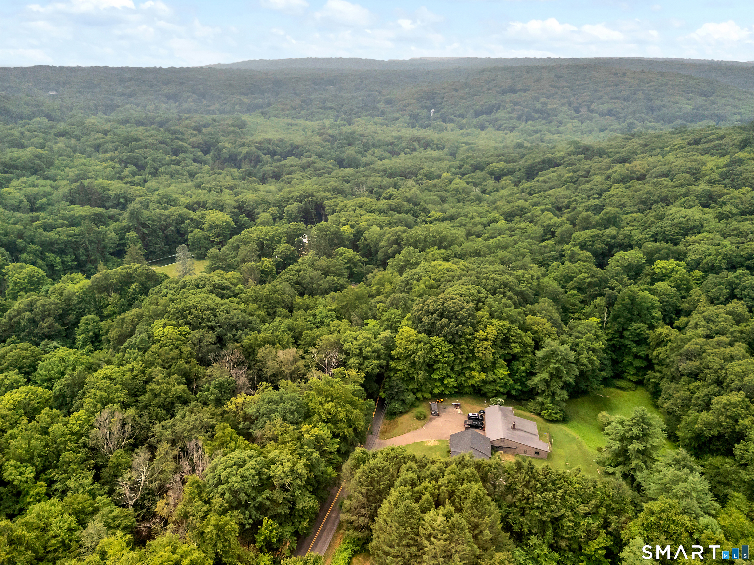 383 Newton Road Woodbridge, CT 06525 - Photo 13 of 23