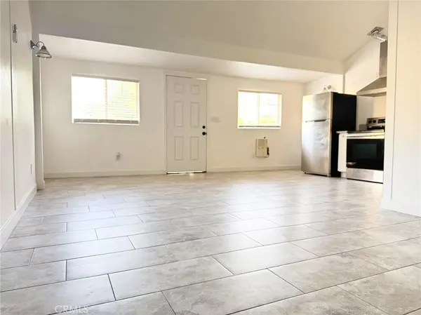 $1,900 | 3233 East Cameron Avenue, West Covina, CA 91791