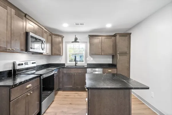 $1,400 | 125 Shelton Street, Clarksville, TN 37040