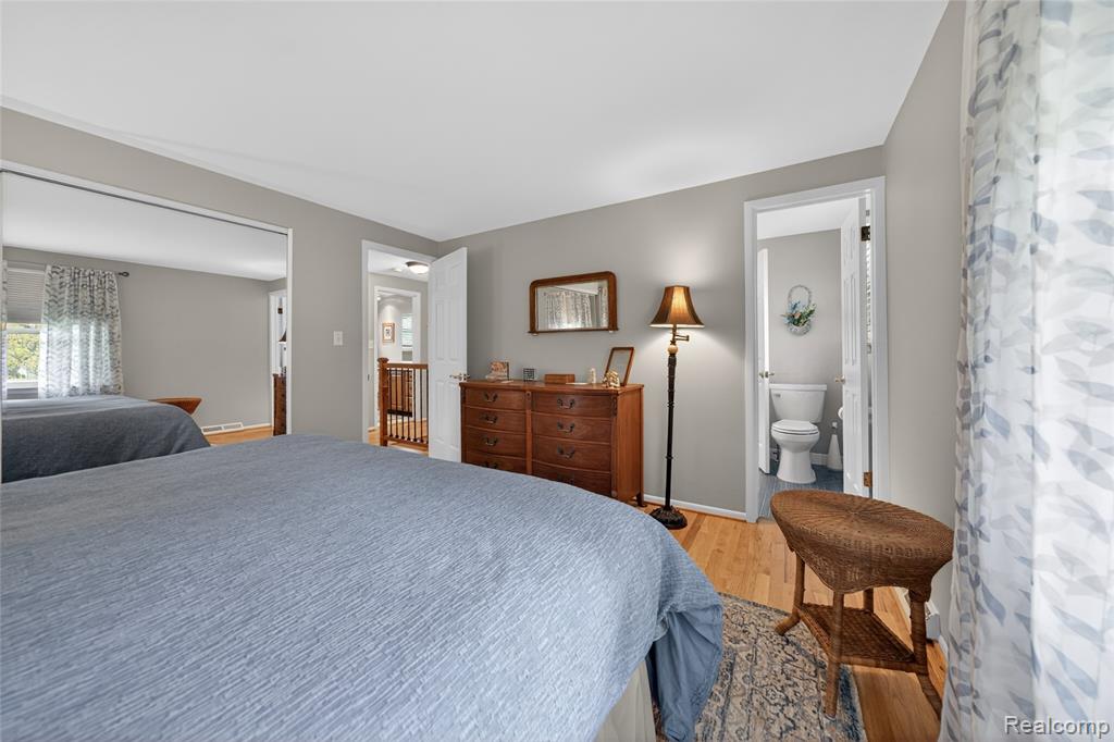 3560 Beach Road Troy, MI 48084 - Photo 22 of 34