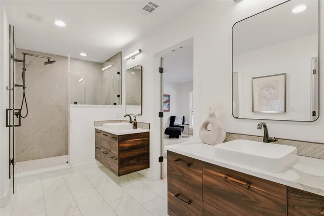 $1,695,000 | 2602 Bend Cove, Austin, TX 78704