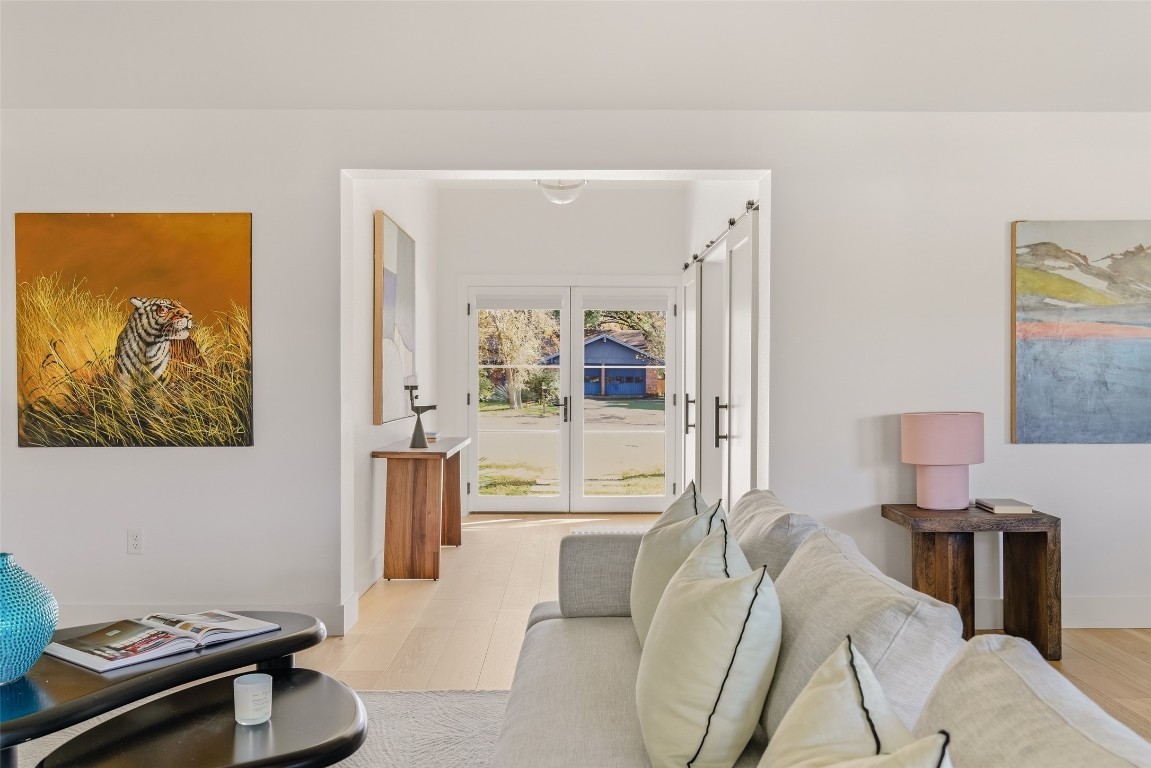 2602 Bend Cove Austin, TX 78704 - Photo 4 of 27