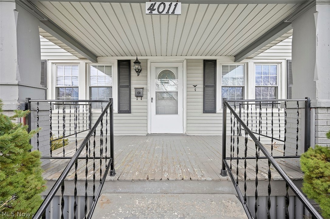 4011 Snow Road Cleveland, OH 44134 - Photo 1 of 16