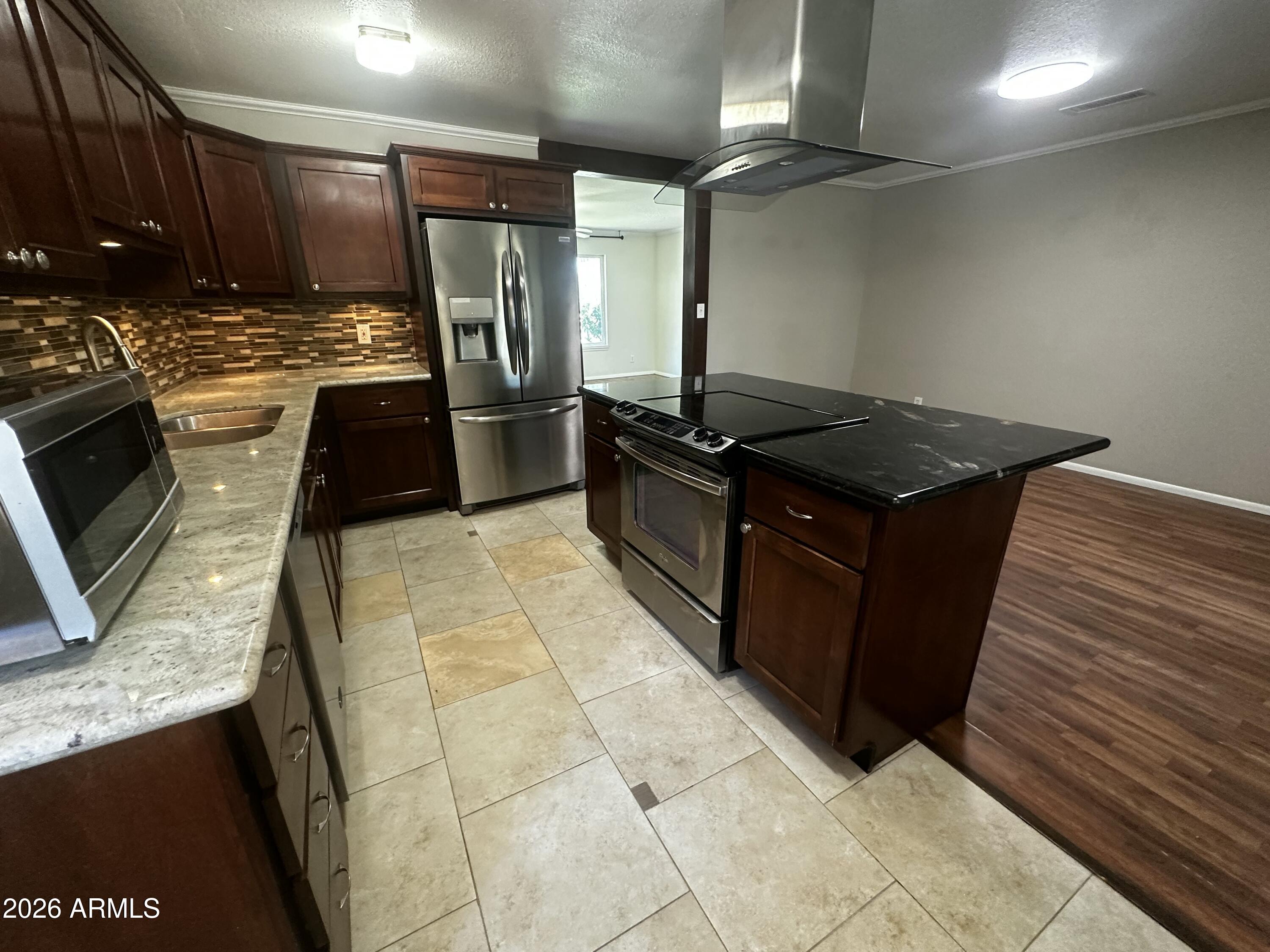 8737 East Jackrabbit Road Scottsdale, AZ 85250 - Photo 5 of 25 Stainless appliances