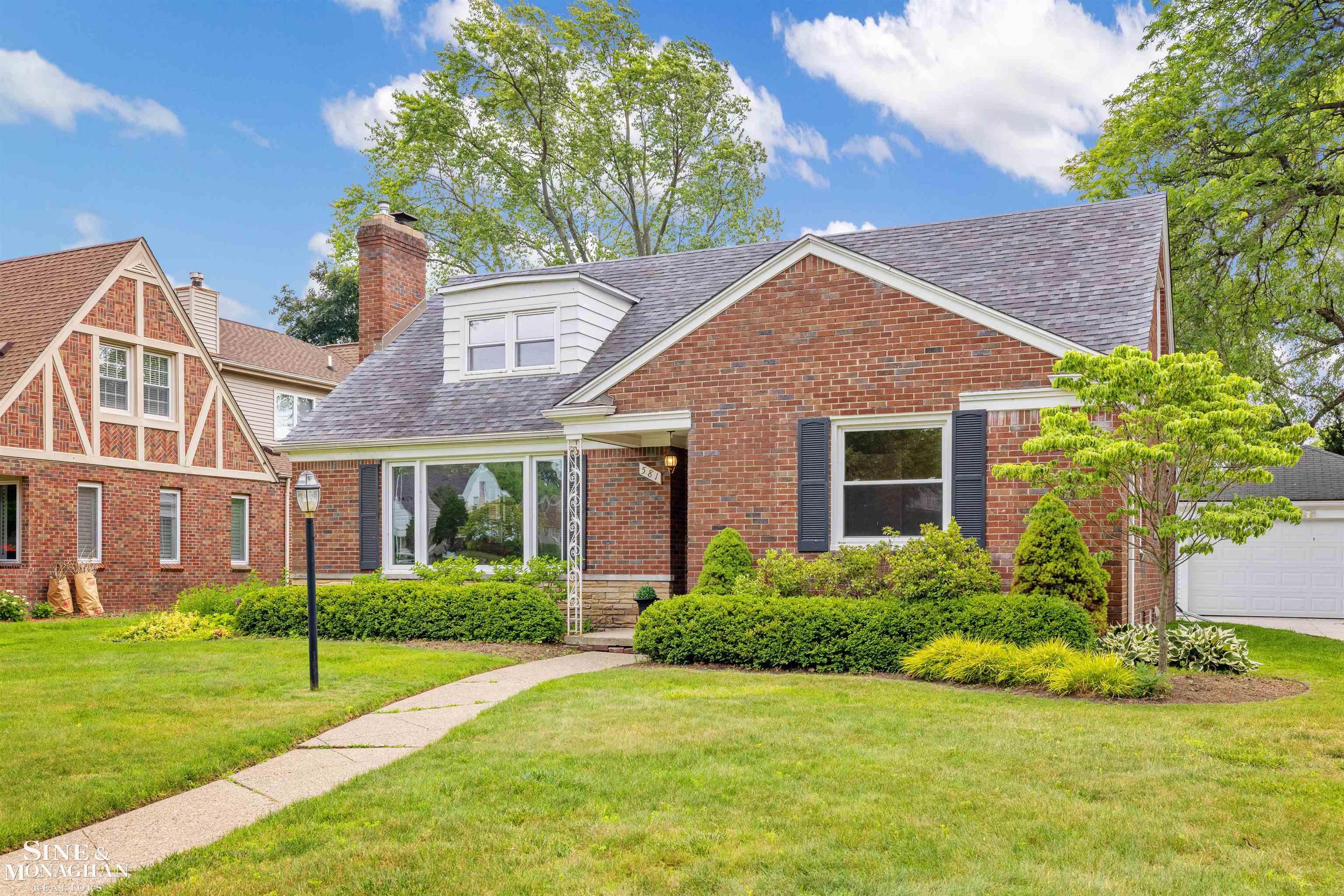 581 Hampton Road Grosse Pointe Woods, MI 48236 - Photo 44 of 60