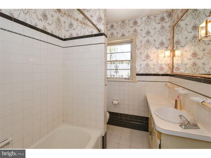 960 Pebble Hill Road Doylestown, PA 18901 - Photo 14 of 18 Bathroom