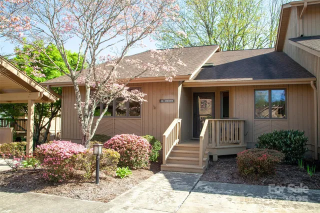 $424,000 | 205 Wild Oak Lane, Hendersonville, NC 28791