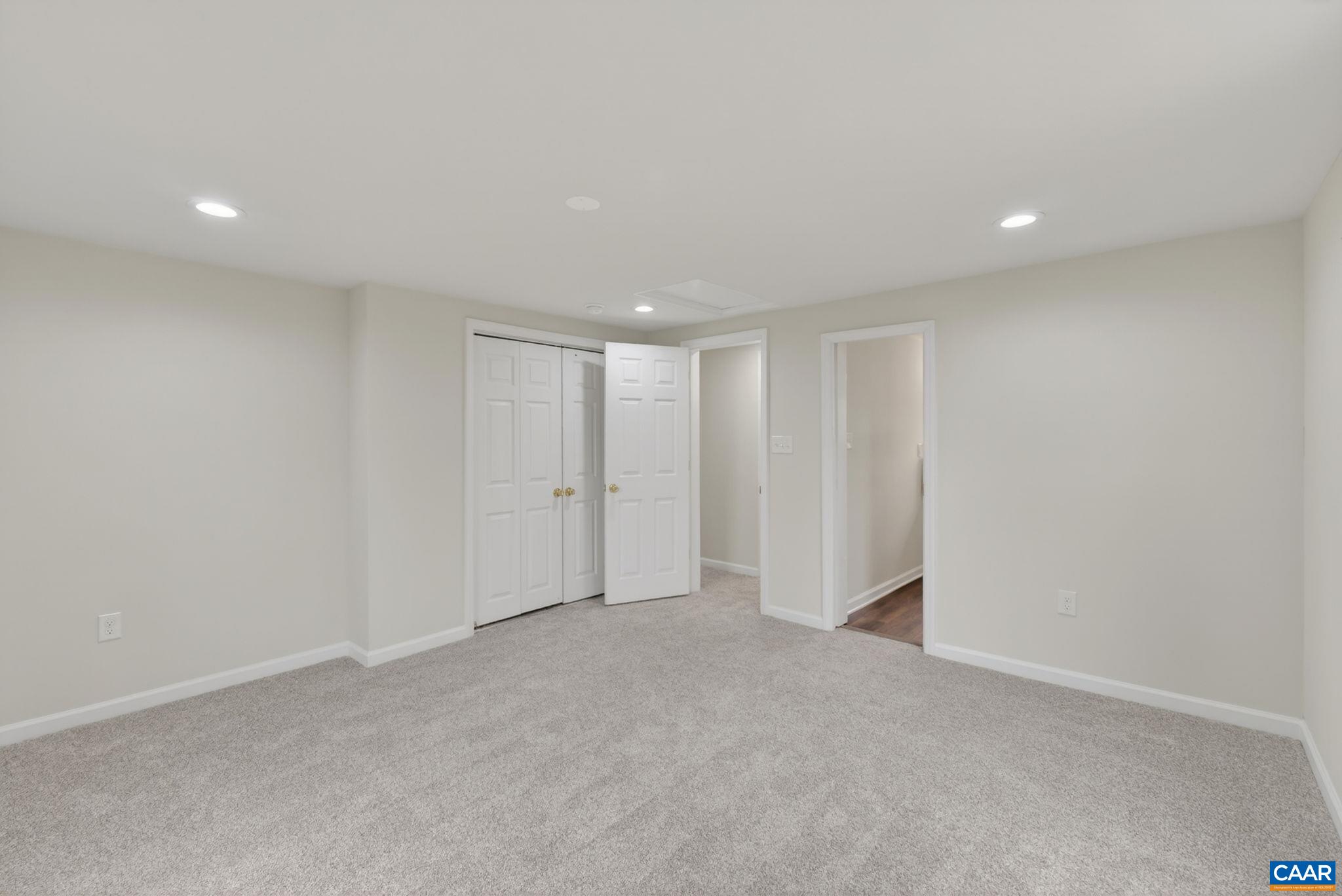 908 Rives Street Charlottesville, VA 22902 - Photo 14 of 34