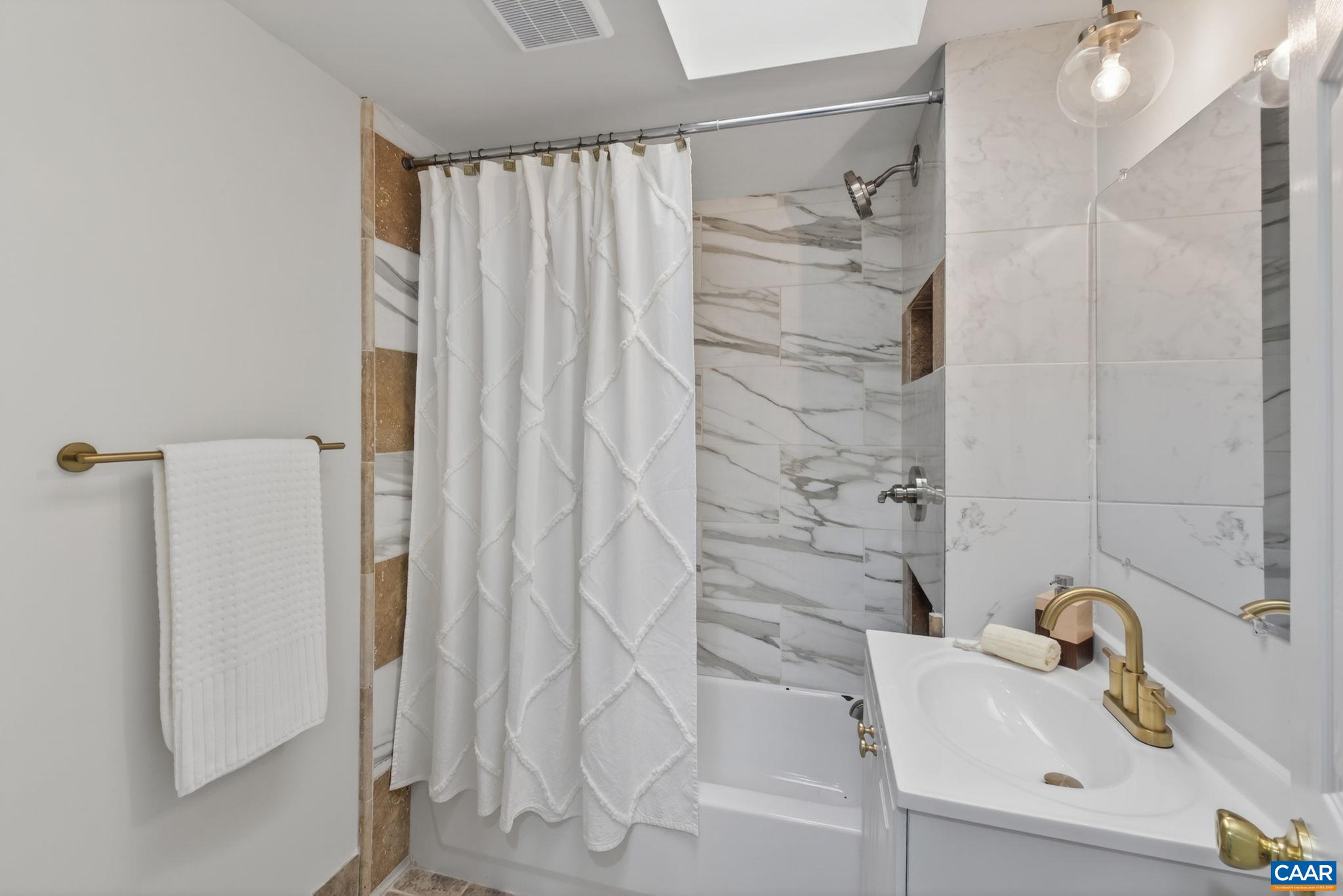 908 Rives Street Charlottesville, VA 22902 - Photo 16 of 34