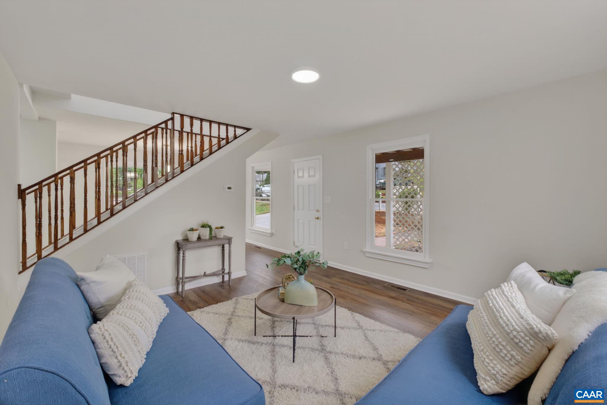 908 Rives Street Charlottesville, VA 22902 - Photo 4 of 34