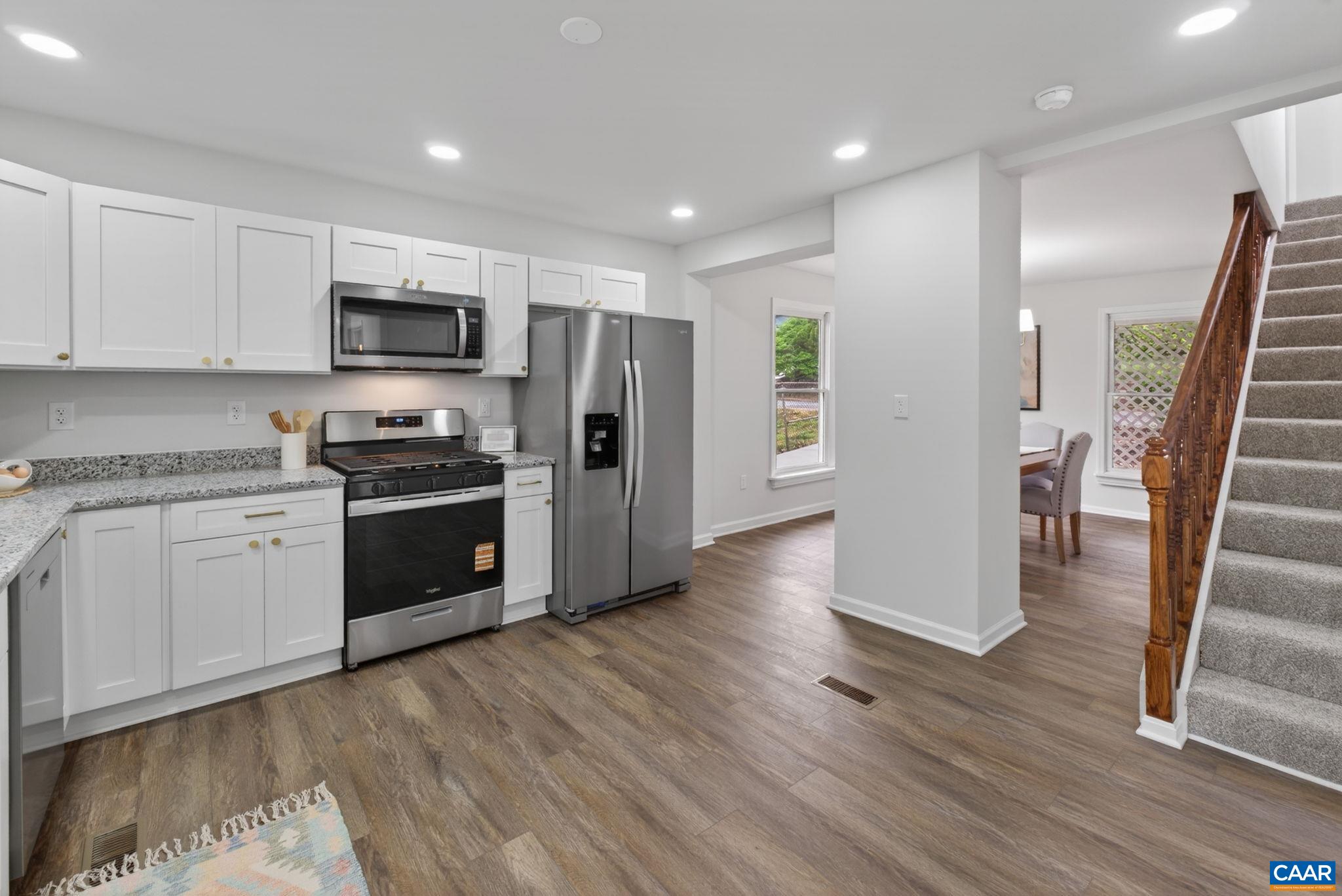 908 Rives Street Charlottesville, VA 22902 - Photo 9 of 34
