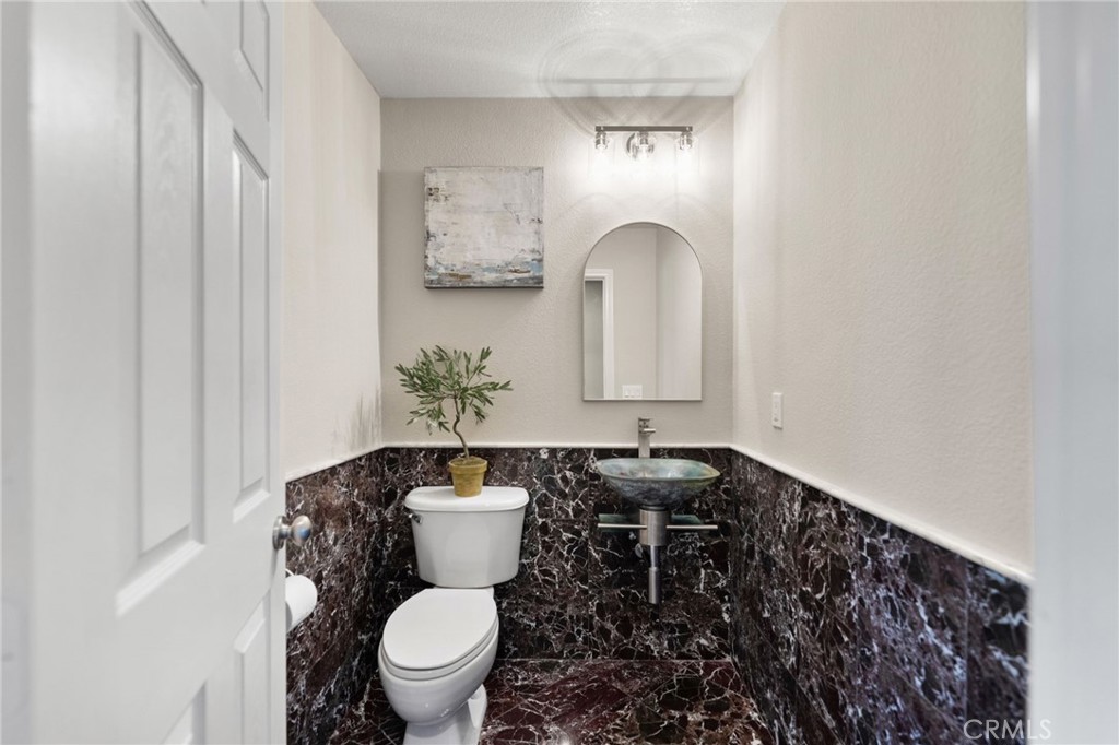 28889 Edenton Way Temecula, CA 92591 - Photo 18 of 56 Main floor power room