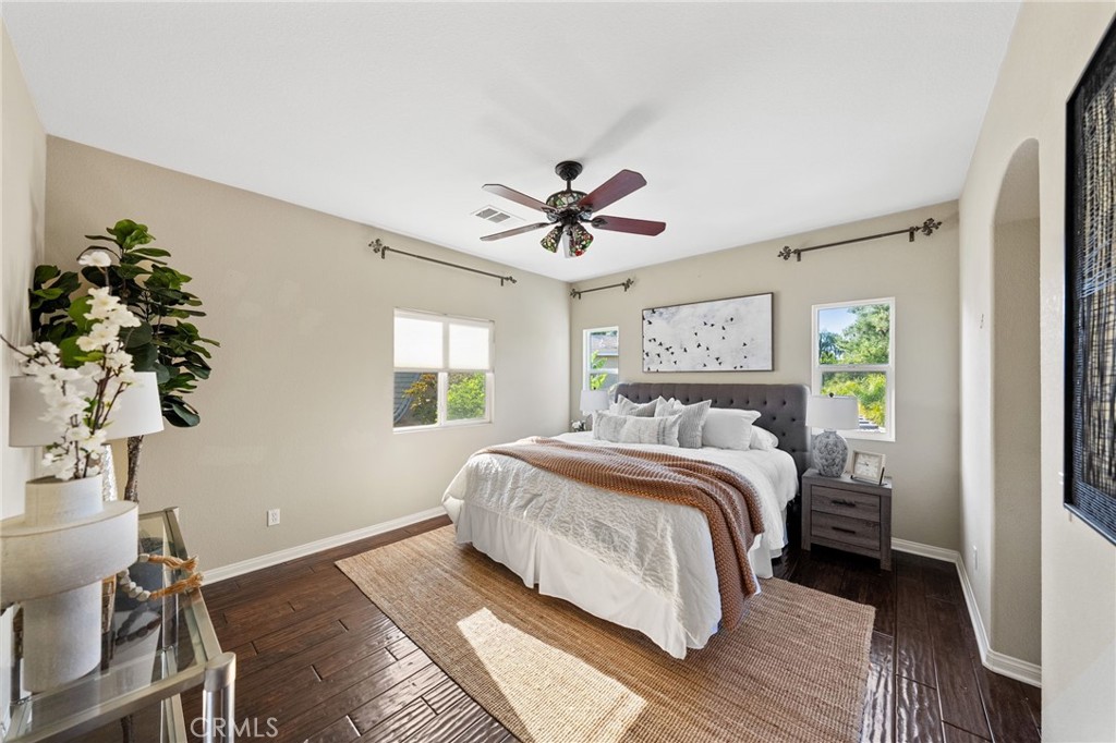 28889 Edenton Way Temecula, CA 92591 - Photo 22 of 56 Primary bedroom