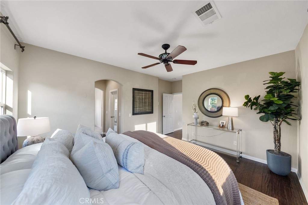 28889 Edenton Way Temecula, CA 92591 - Photo 23 of 56 Primary bedroom