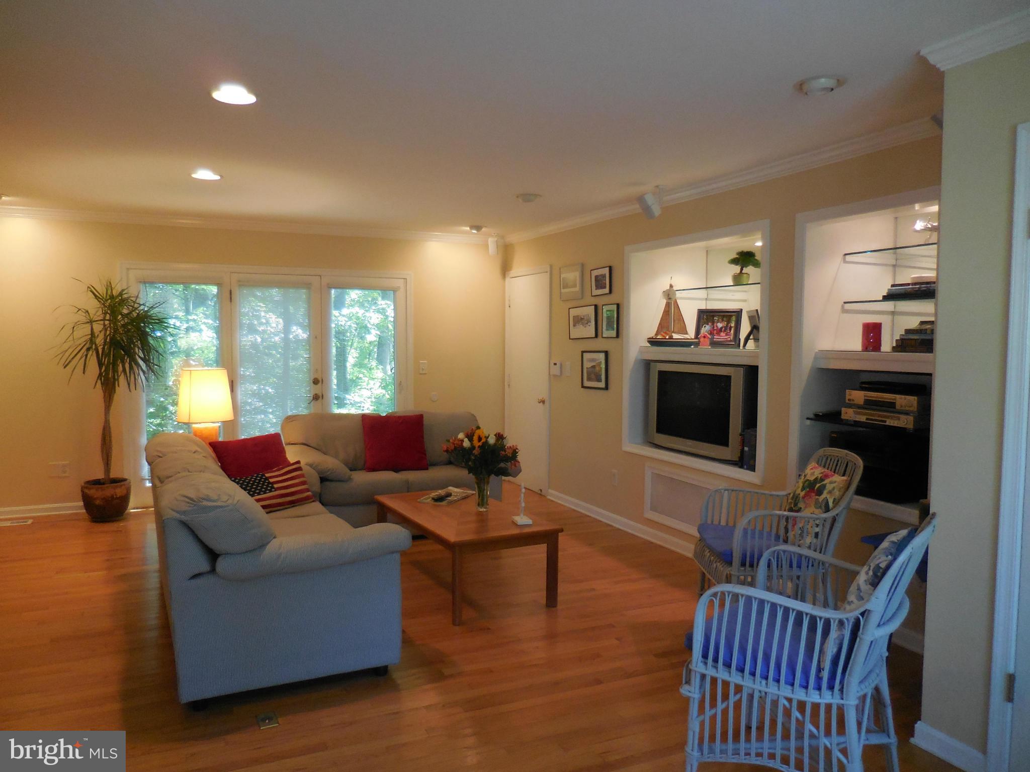 570 Laurel Road Riva, MD 21140 - Photo 16 of 30 Family Room or First Floor Owner's Bedroom