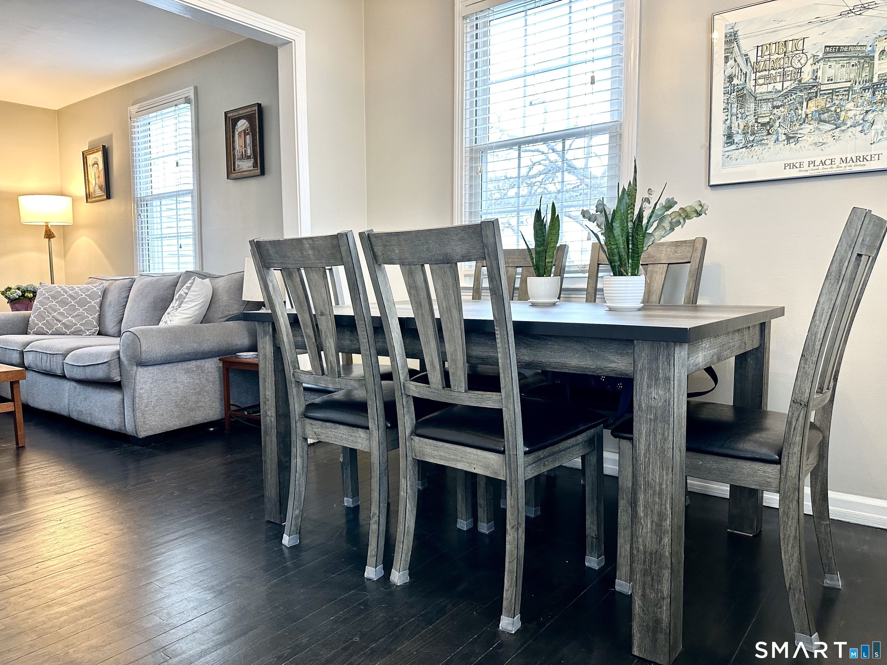 198 Sylvan Knoll Road Stamford, CT 06902 - Photo 4 of 17 a living room with furniture potted plant and wooden floor